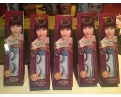 Olga Lydia Luncurkan Bulu Mata Palsu dari Rambut Asli