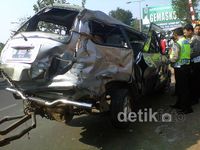Mobil dan Motor Disambar KA Argo Wilis
