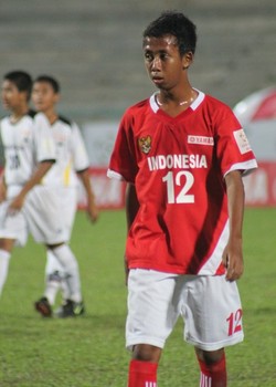 Salah satu pemain tengah tim Yamaha Indonesia U-13: Muhammad Deryl Baiturrochman.