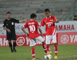 Duet penyerang Raditya Adi Pradana (10) dan Ersa Adi Subroto.