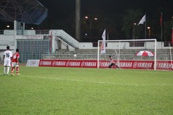 Momen ketika Asril menaklukkan kiper Malaysia Yellow melalui tendangan penalti di menit-menit terakhir babak kedua, yang membuat pertandingan berkesudahan imbang 1-1.