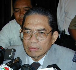 Lopa, Jaksa Ekstrem yang Tak Sungkan Pinjam Sepatu Ajudan 