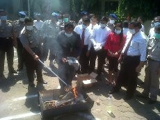 4 Kg Ganja Pesanan Penghuni LP Pekalongan Dimusnahkan 