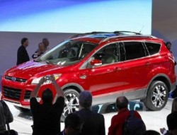 Ribuan Ford Escape Ditarik