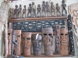 Tak Cuma Diving, Raja Ampat Juga Punya Oleh-oleh Etnik