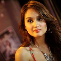 Cinta Laura Luncurkan Album Hollywood Dreams