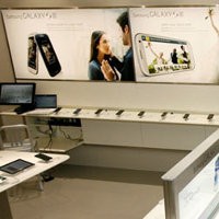 Toko Samsung Tiru Apple Store?