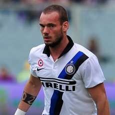 Inter Tak Tutup Peluang Jual Sneijder