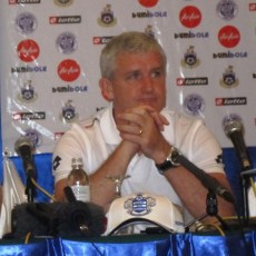 Hughes Enggan Pikirkan Kasus Anton Ferdinand & Barton