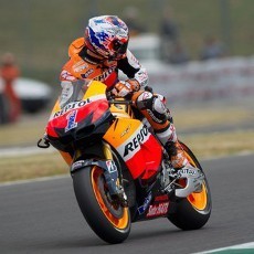 Stoner Tak Nyaman dengan Motornya