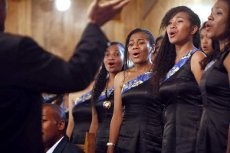 Terlantar di AS, Paduan Suara Universitas Cendrawasih Dibantu Warga Cincinnati