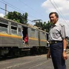 GPS di KRL Diapresiasi, Tapi Jangan Lupa Pakai Twitter dan TV di Stasiun