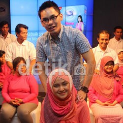 Pijatan Kasih Sayang Ben untuk Marshanda