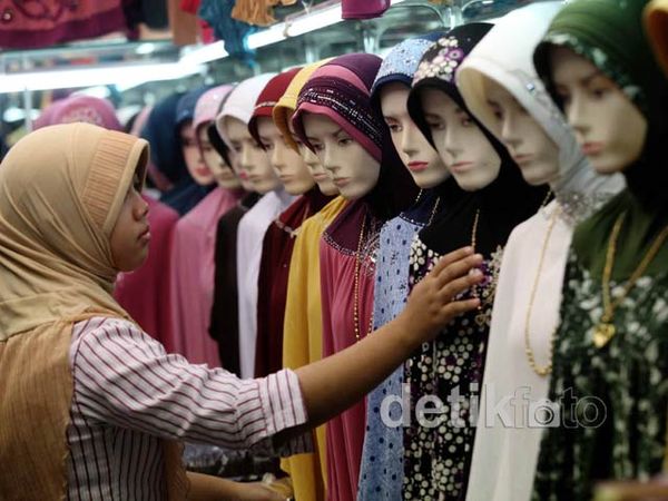 Jelang Ramadan, Penjualan Jilbab Meningkat