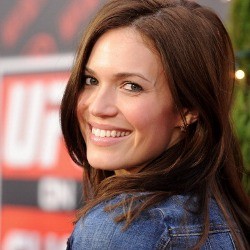 Mandy Moore Ajak Suami Duet di Album Baru