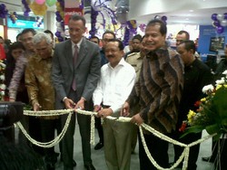 Chairul Tanjung dan Foke Luncurkan Konsep Baru Carrefour