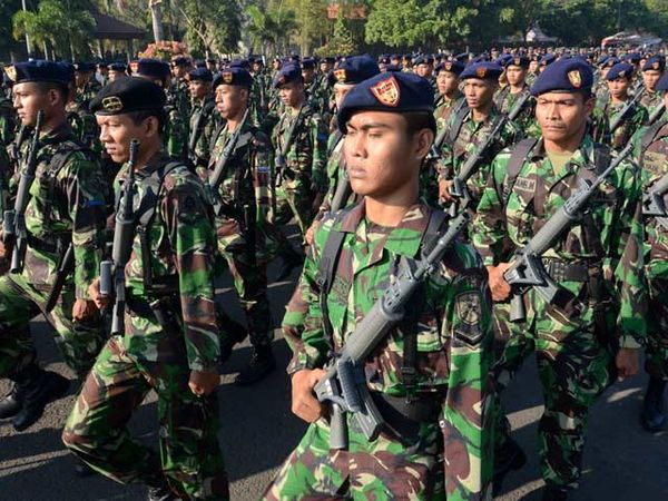 Upacara Gabungan TNI/Polri