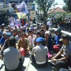 Ditolak Daftar Jadi Polisi, Ribuan Santri di Sumenep Kepung Mapolres