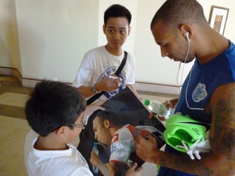 Park yang Dingin, Anton Ferdinand yang Ramah