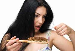 8 Penyakit yang Memicu Kerontokan Rambut