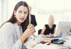 Ingin Langsing? Jangan Suka Makan Siang di Luar!