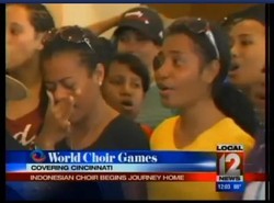 Paduan Suara Uncen Gelar Pentas Perpisahan Emosional di Cincinnati