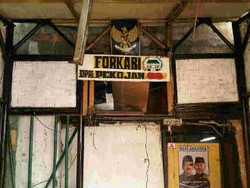 Gardu Forkabi Diserang FBR, Seng dan Kaca Berserakan