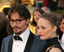 Johnny Depp Merasa Lega Putus dari Vanessa Paradis