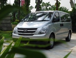 Sehari Jadi Traveller Pakai Hyundai Starex Mover