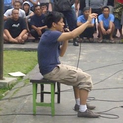 Ariel Take Vokal Bareng Napi