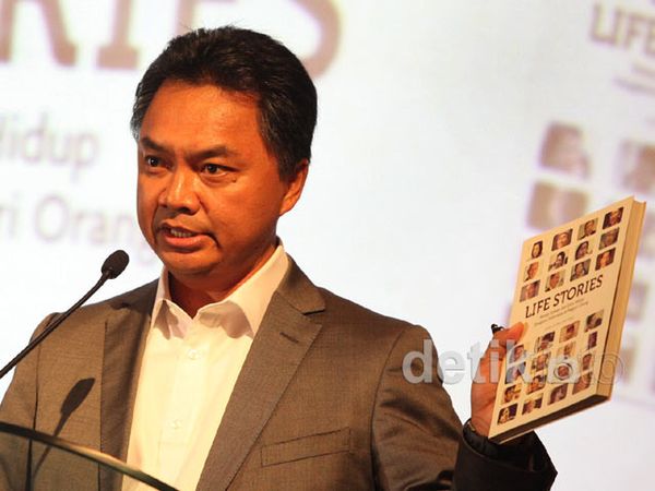 Pengalaman Para Tokoh Hidup di LN Dibukukan