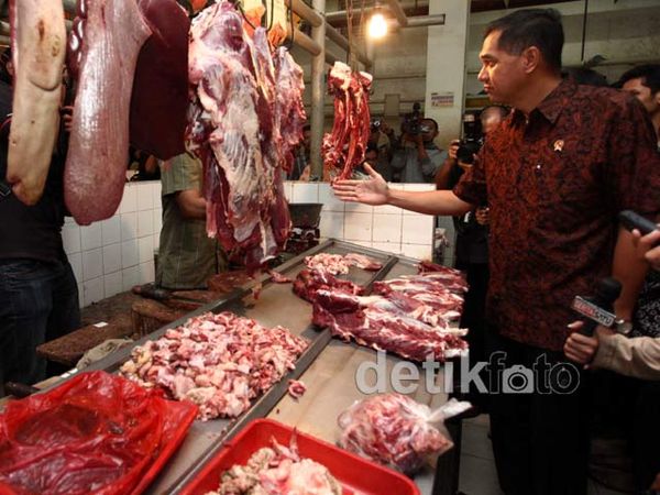 Gita Wirjawan Pantau Harga Sembako