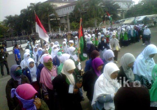 Mahasiswa Muslim Gelar Aksi Simpatik untuk Palestina