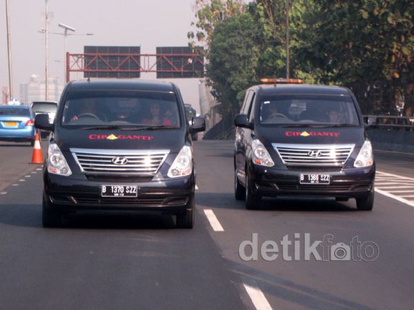 Mobil Travel Anyar Cipaganti