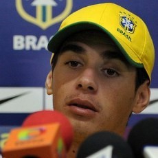 Di Matteo Enggan Komentari Soal Transfer Oscar