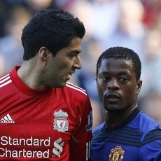 Bicarakan Kasus Rasisme Evra, Suarez Serang MU