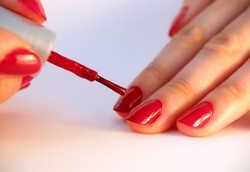 Bahan Kimia Cat Kuku dan Hair Spray Berisiko Tingkatkan Diabetes