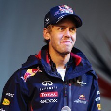 Vettel Bidik Kemenangan Pertama di Balapan Kandang