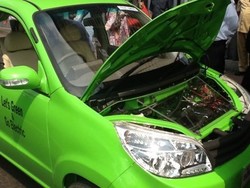 Dahlan Iskan Test Drive Mobil Listrik ke Bandung Sebelum Diluncurkan