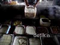 Harga Kedelai Meroket, Harga Tahu Menanjak Naik