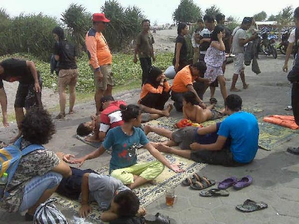 Puluhan Warga Disengat Ubur-ubur