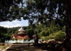 Misteri Masjid Patimburak di Papua & Sayembara Raja Wertuer