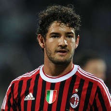 Agen: Pato Tetap di Milan
