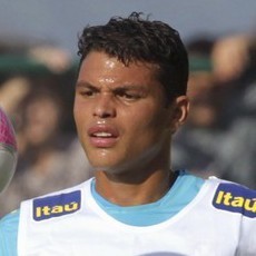 Thiago Silva Akui Tak Berniat Tinggalkan Milan