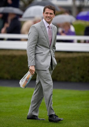 Villa Bantah Dekati Owen