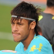 Tak Ada Beckham, Neymar Sedih Campur Senang