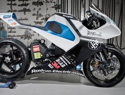 Motor Listrik Teringan, Beratnya Kurang dari 25 Kg!