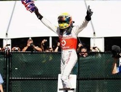 Hamilton Tak Buru-buru Perpanjang Kontrak