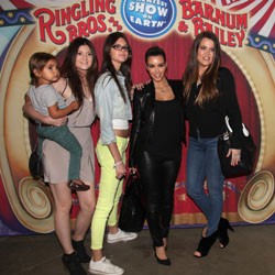 Nonton Sirkus Bareng Keluarga Kardashian