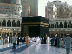 Meneteskan Air Mata di Tanah Haram